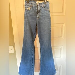 Abercrombie & Fitch The Flare Ultra High Rise Curve Love